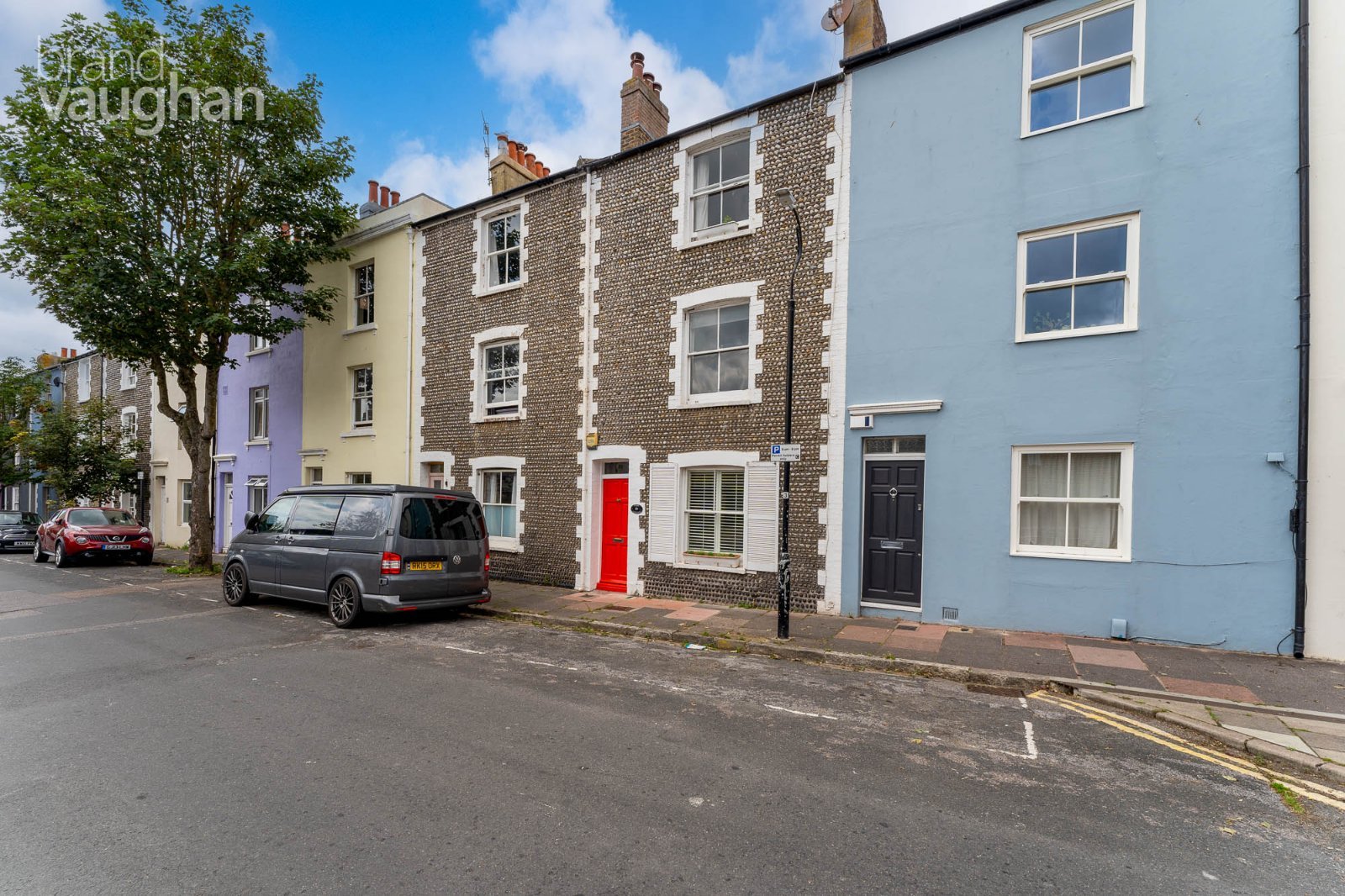 4 bedroom terraced house to rent