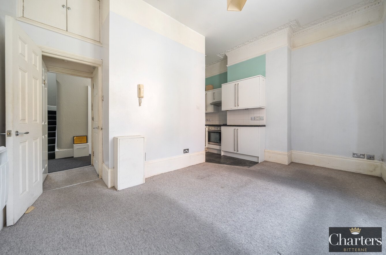  studio apartment to rent