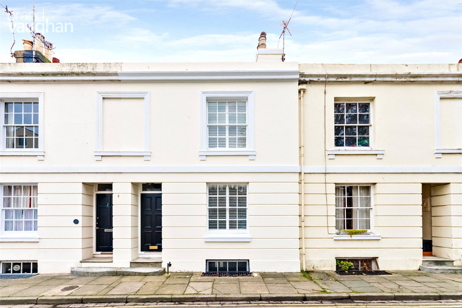 4 bedroom  terraced house to rent