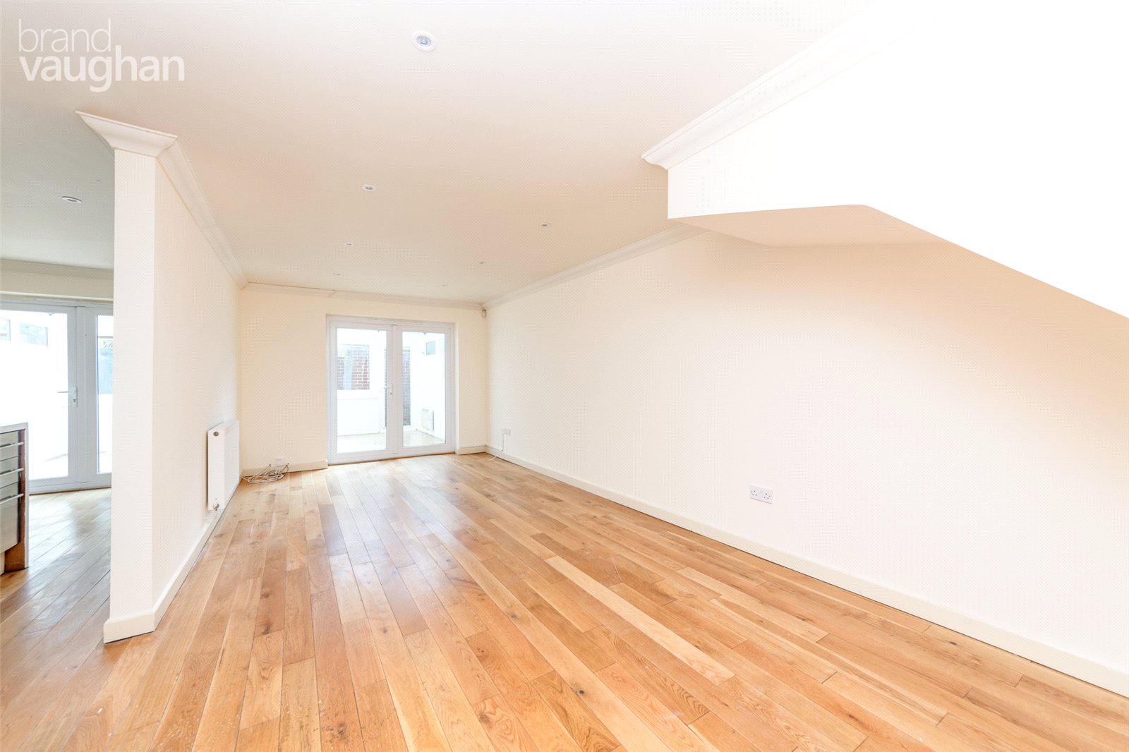4 bedroom  terraced house to rent