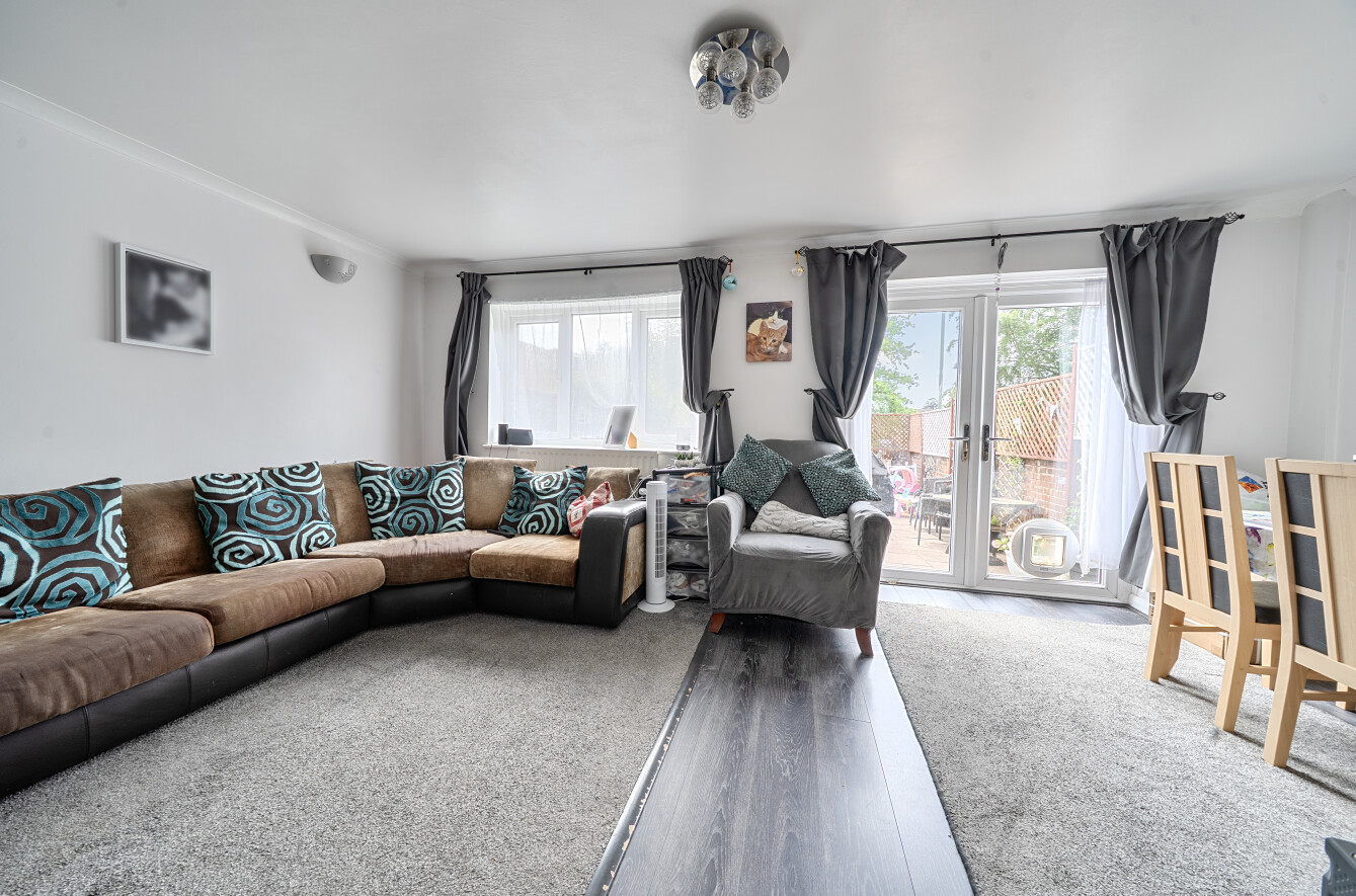 3 bedroom  semi-detached property for sale