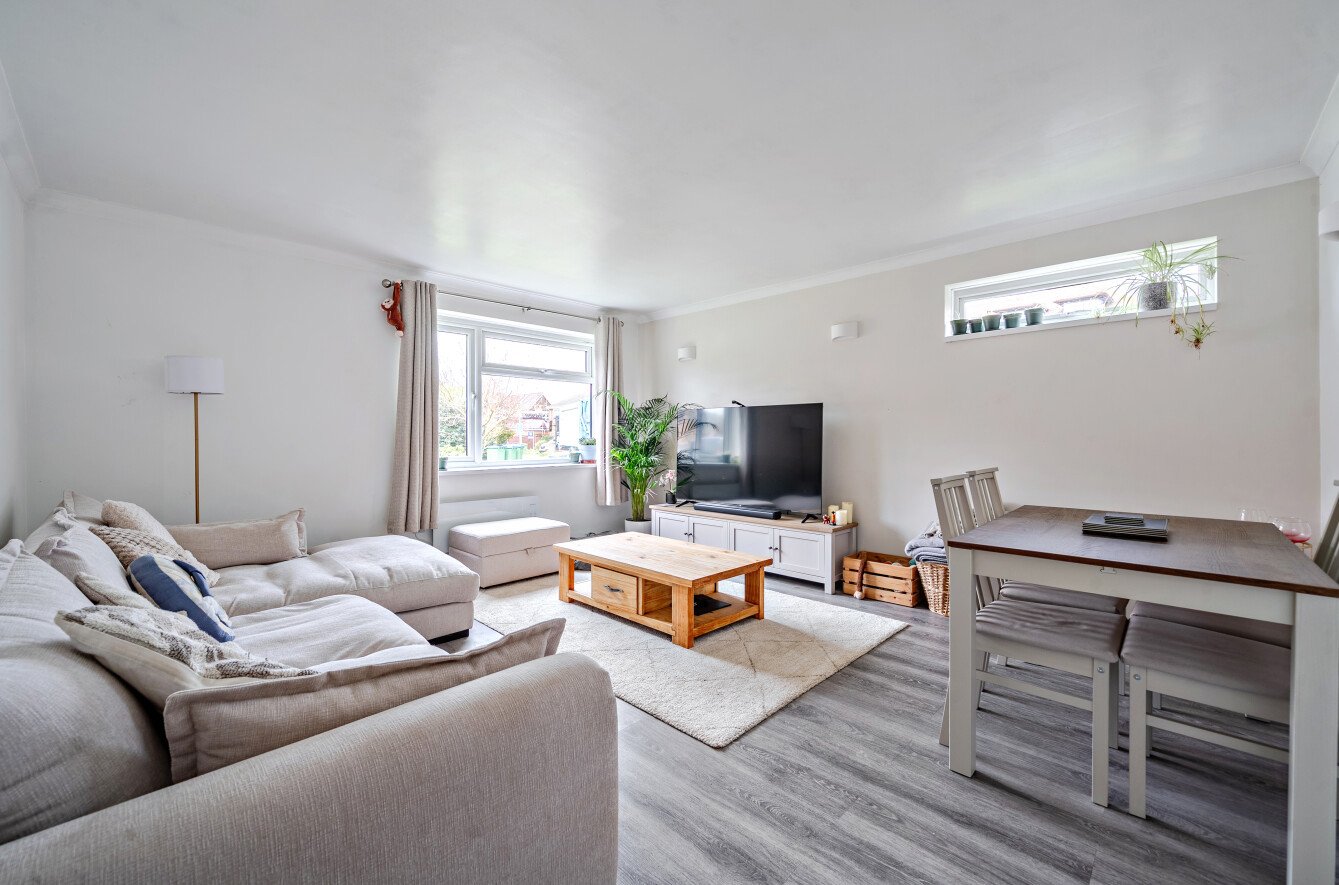 2 bedroom apartment to rent
