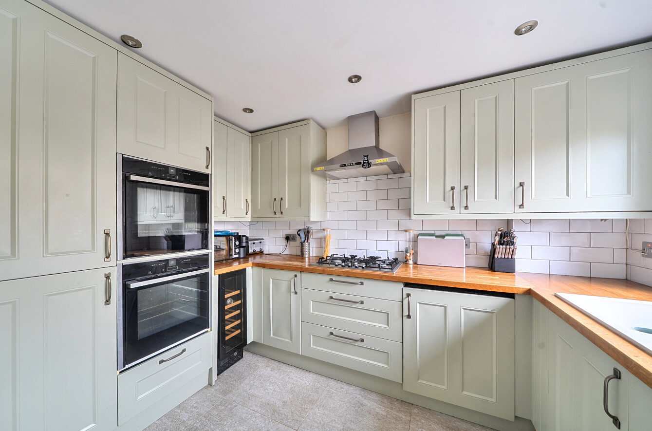 4 bedroom  semi-detached house for sale