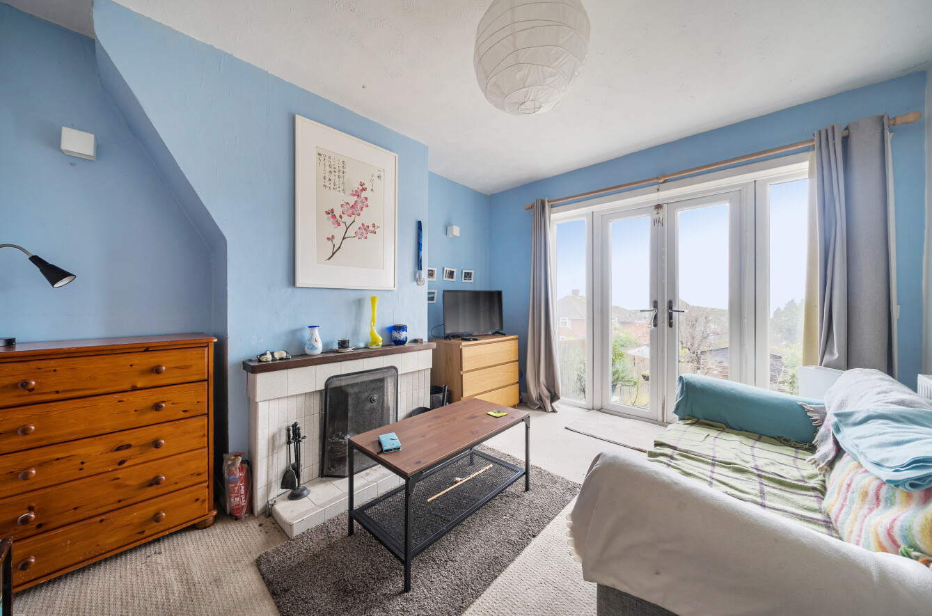 2 bedroom maisonette for sale