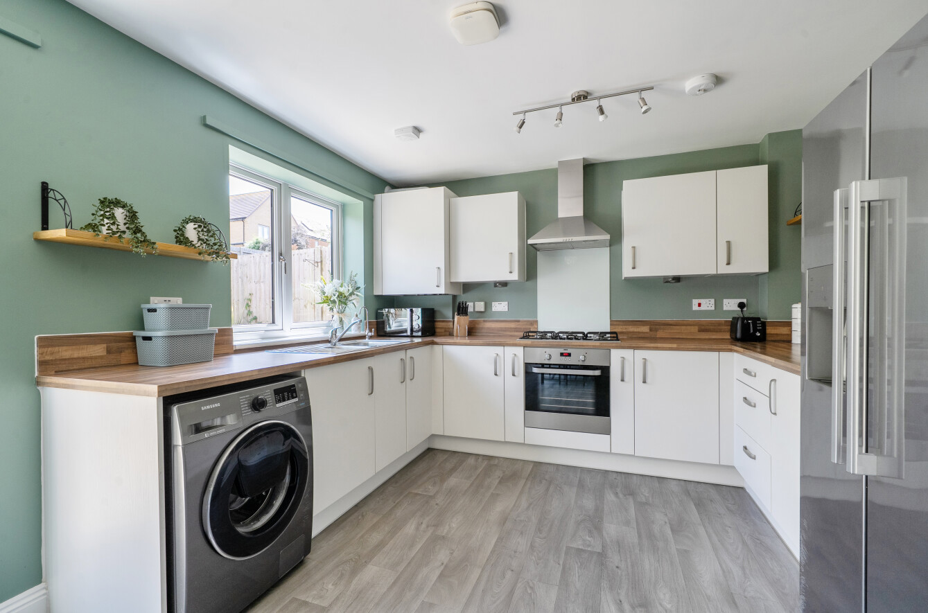 3 bedroom  detached house for sale