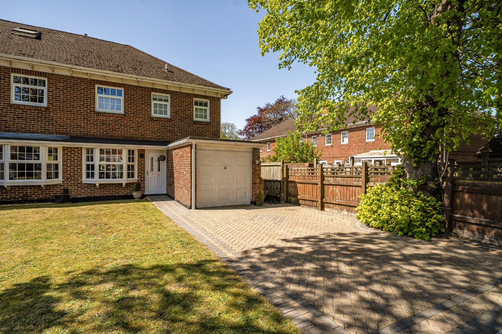 3 bedroom semi-detached house for sale