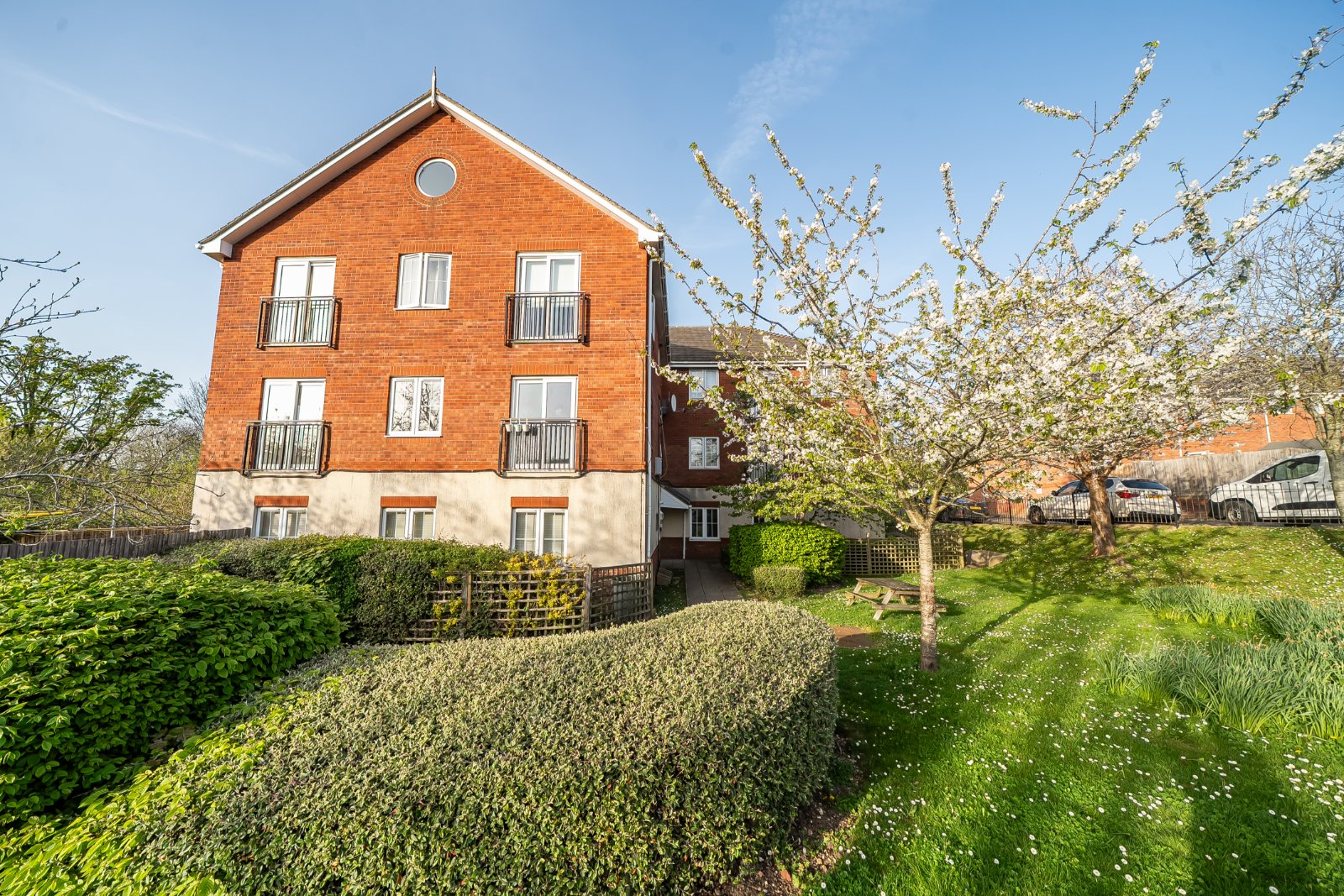 2 bedroom apartment for sale