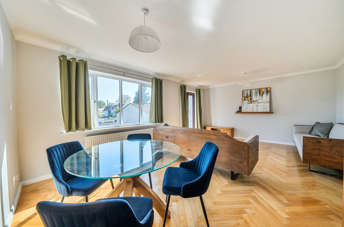 3 bedroom  semi-detached house for sale