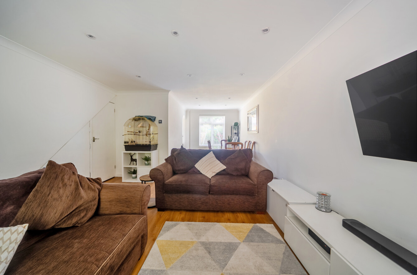 3 bedroom  semi-detached house for sale