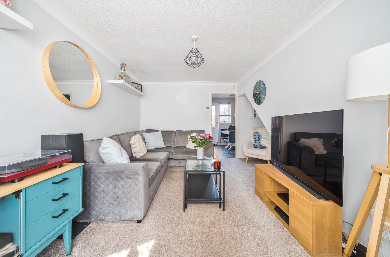 2 bedroom terraced house for sale