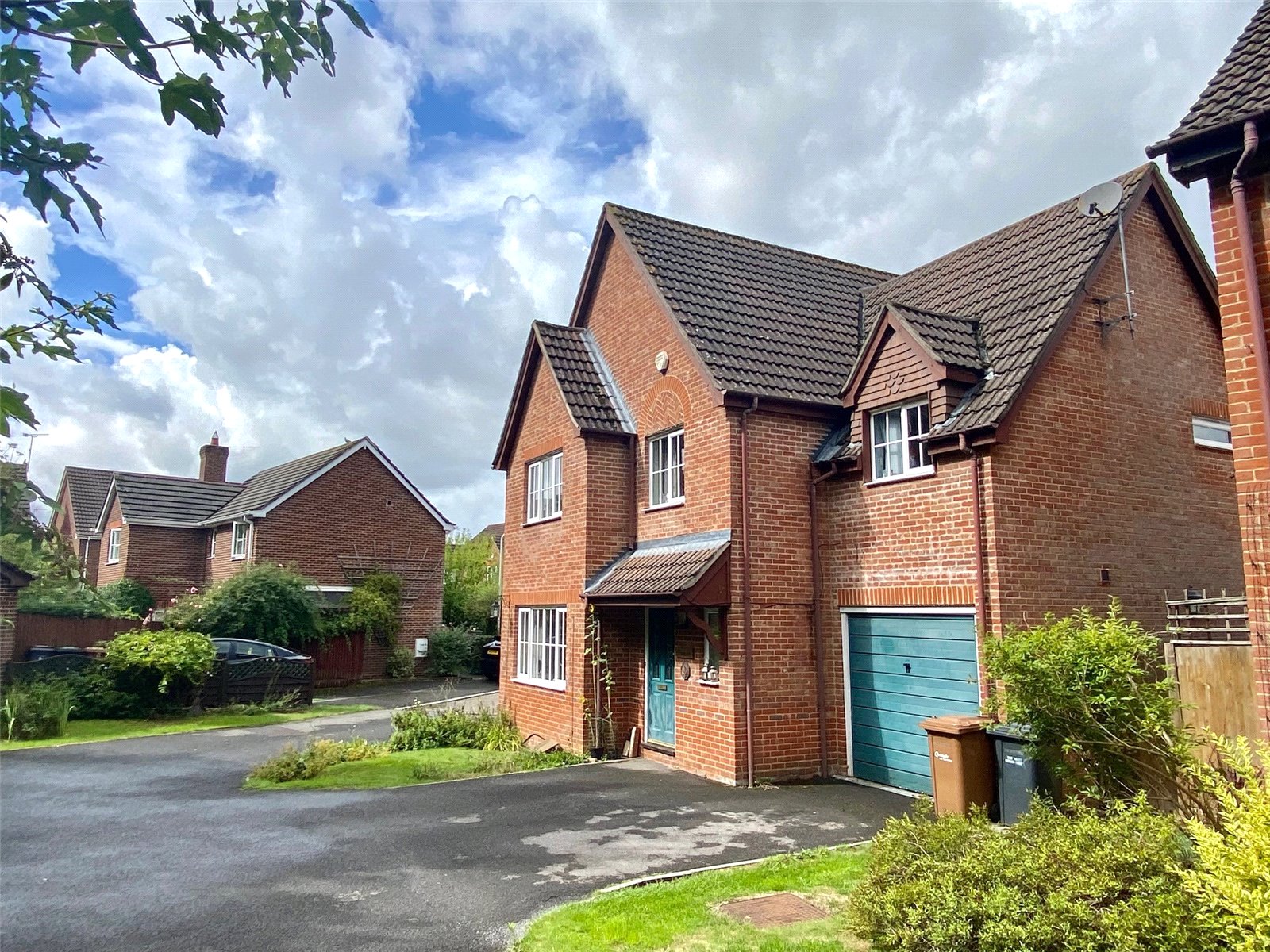 4 bedroom detached house to rent