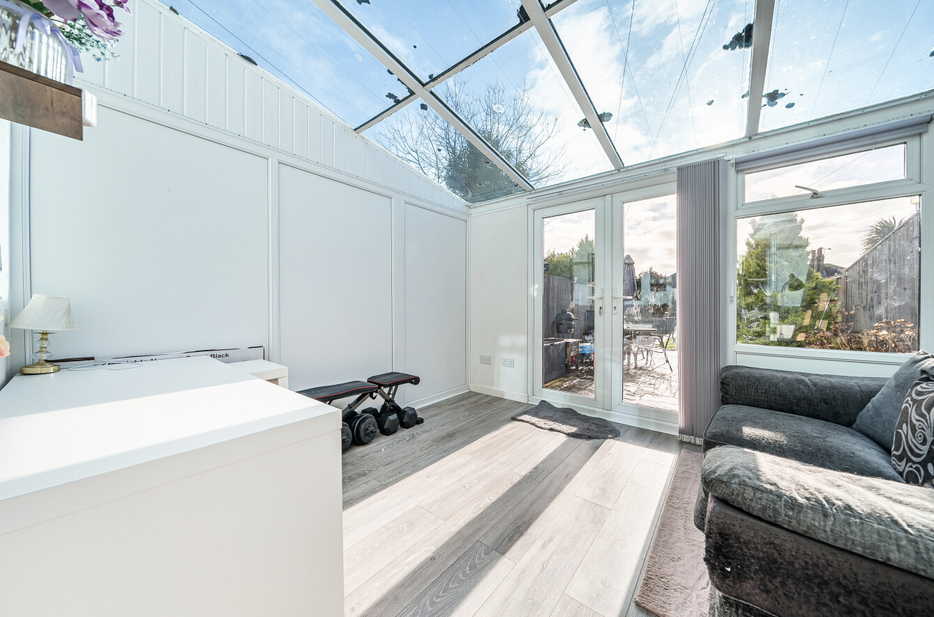 2 bedroom  terraced house for sale