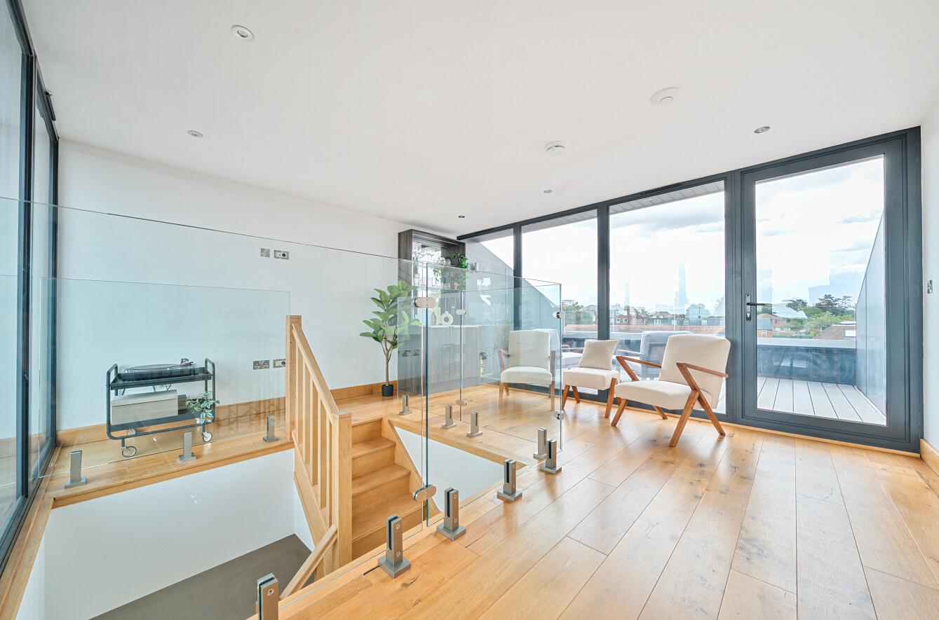 4 bedroom  terraced house for sale