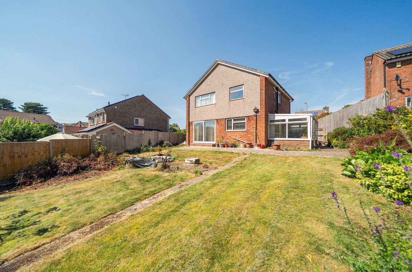 3 bedroom  detached house for sale