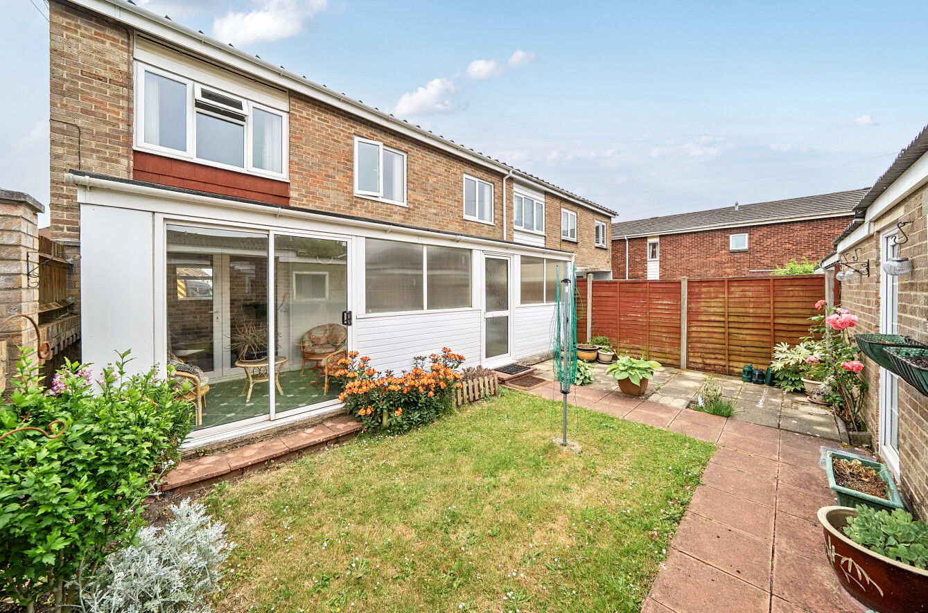 3 bedroom semi-detached house for sale