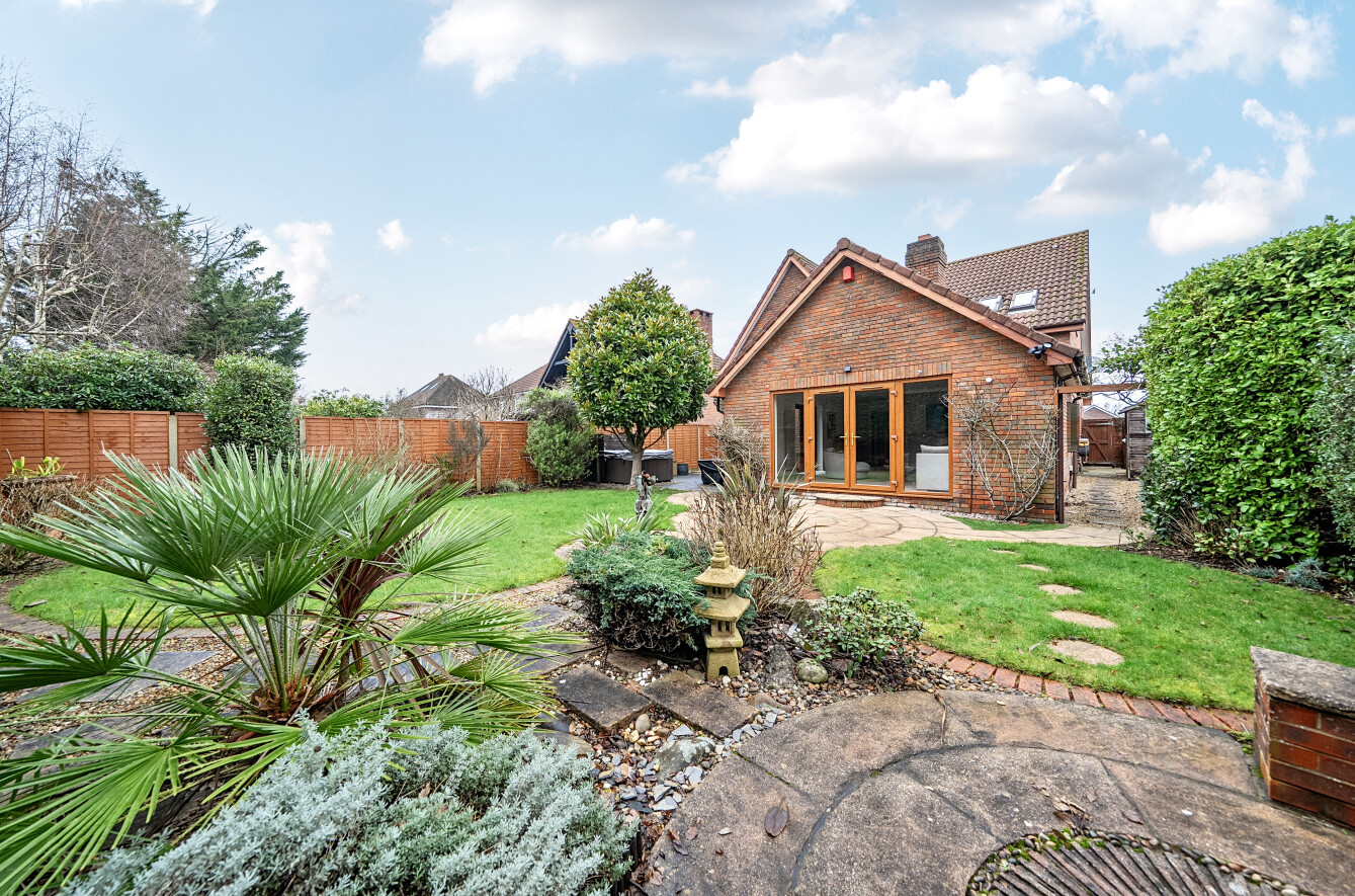 4 bedroom  detached house for sale