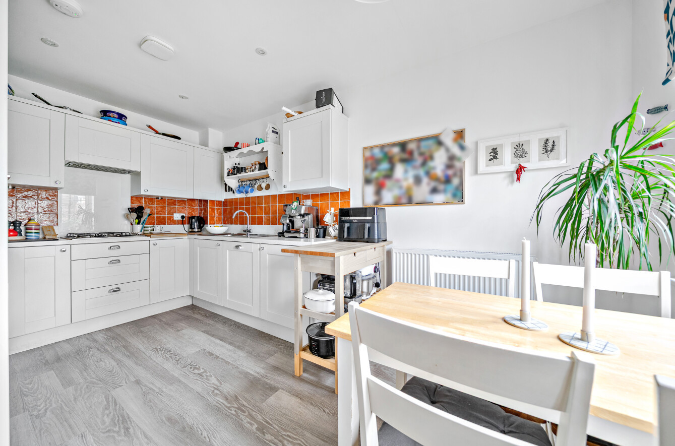 3 bedroom  terraced house for sale