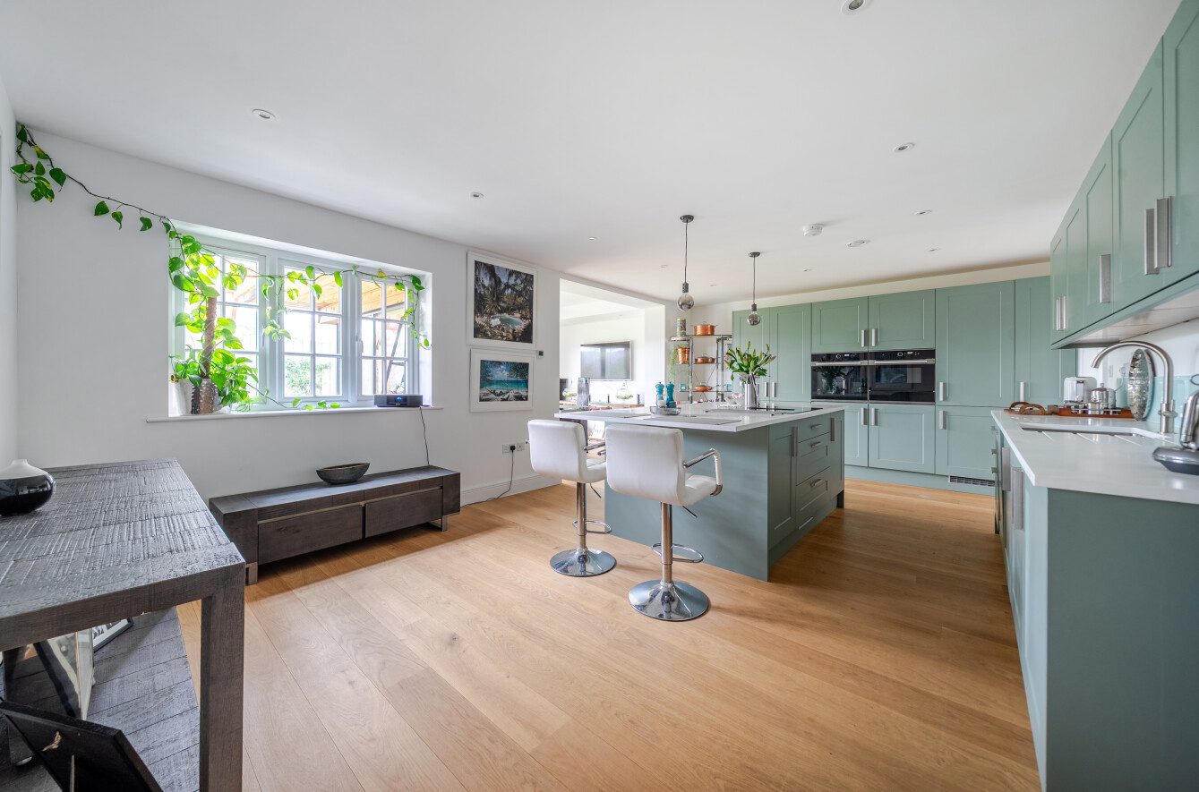 3 bedroom  detached house for sale