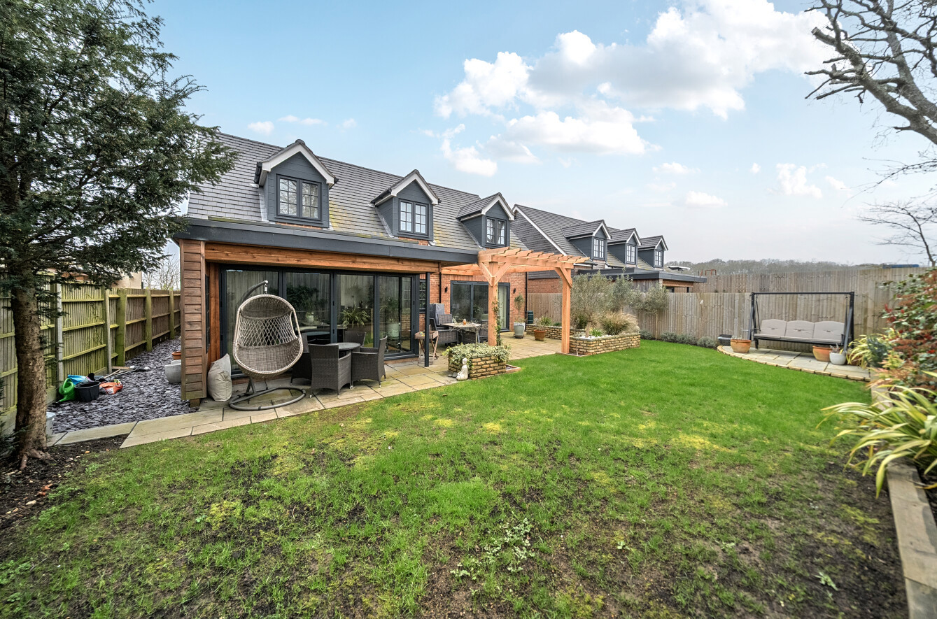3 bedroom  detached house for sale