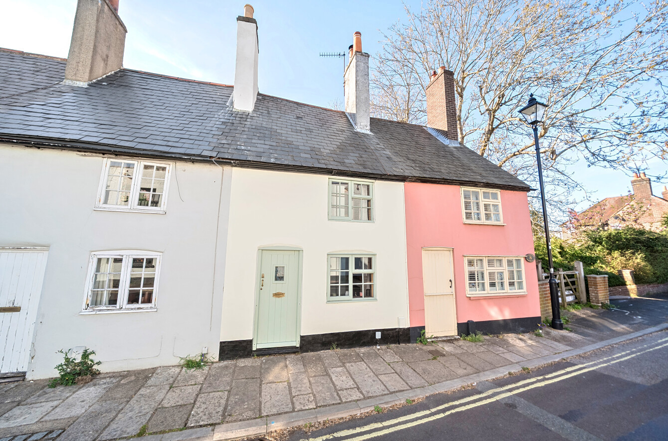 2 bedroom terraced house for sale