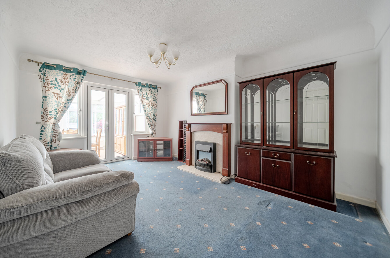 2 bedroom semi-detached bungalow for sale