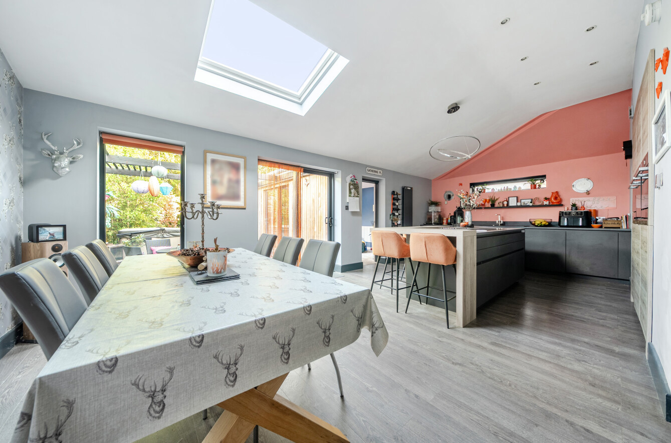 4 bedroom  detached house for sale