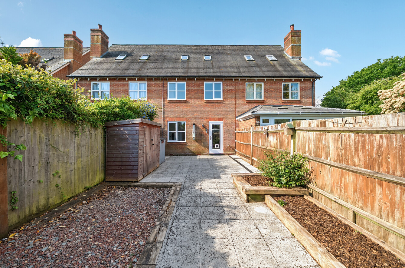 3 bedroom terraced house for sale