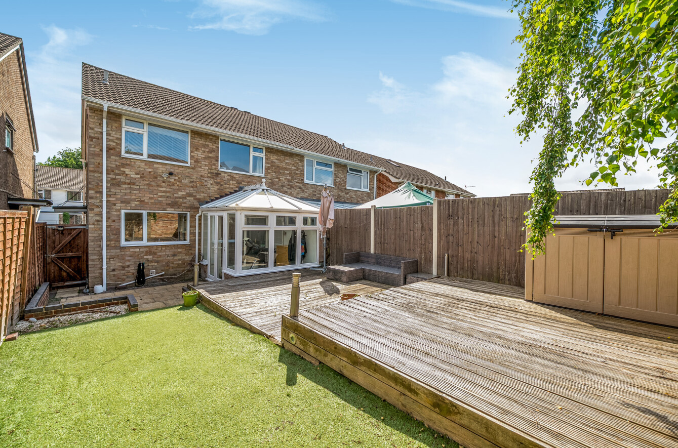 4 bedroom semi-detached house for sale
