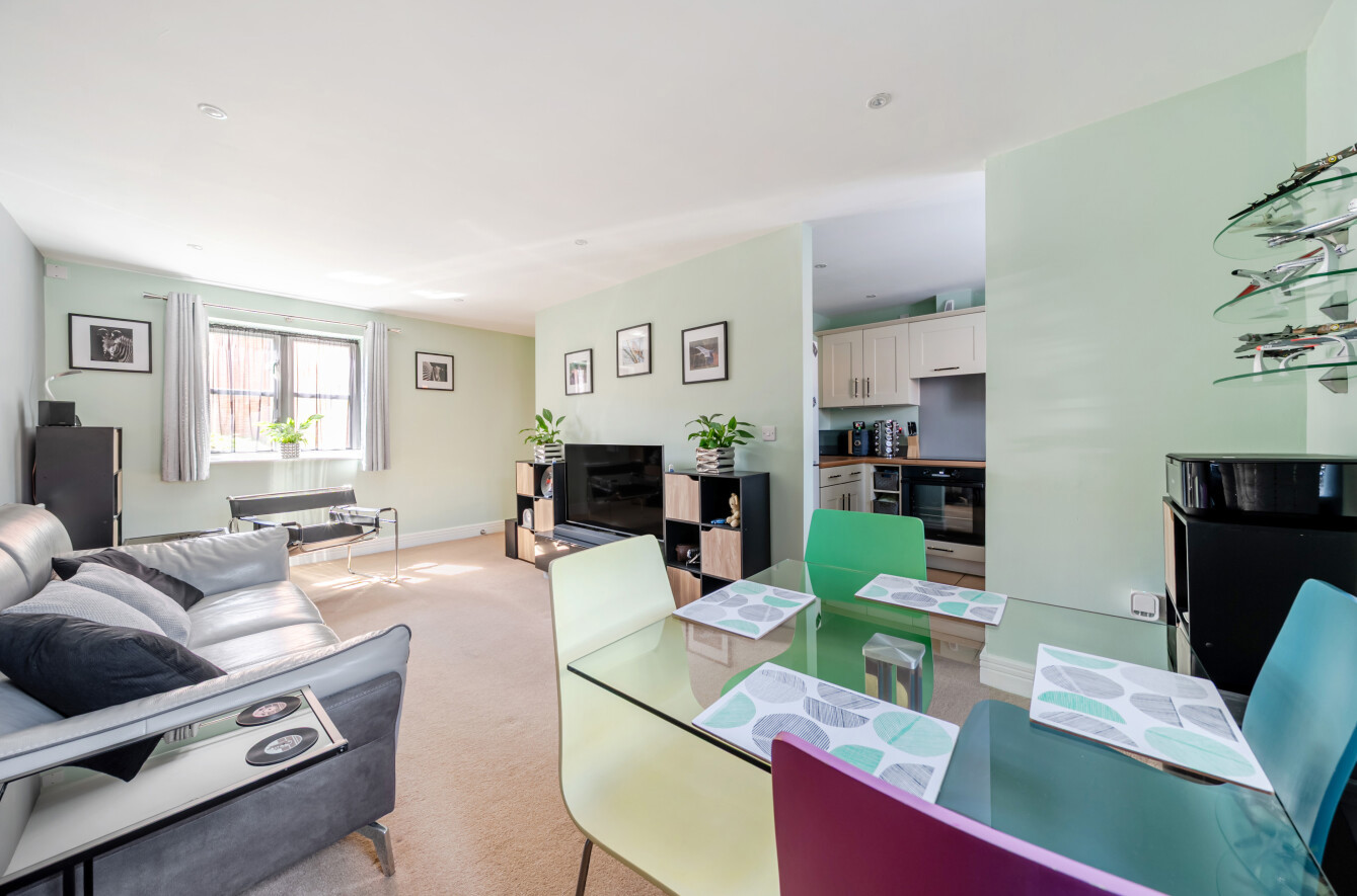2 bedroom apartment for sale