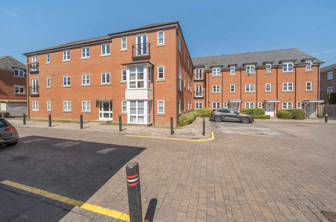 2 bedroom apartment for sale