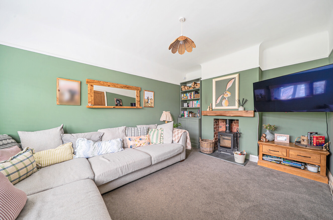 3 bedroom terraced house for sale