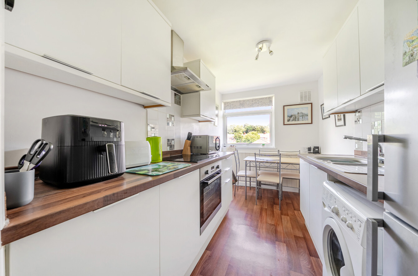 1 bedroom apartment for sale