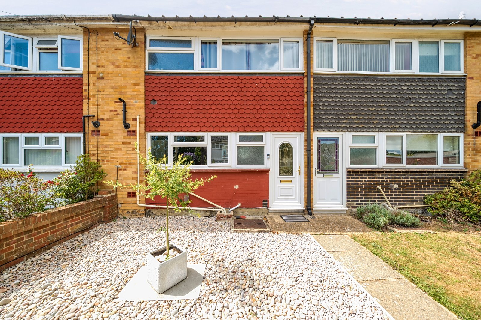 3 bedroom  terraced house for sale