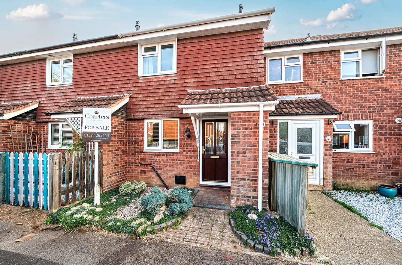2 bedroom  terraced house for sale