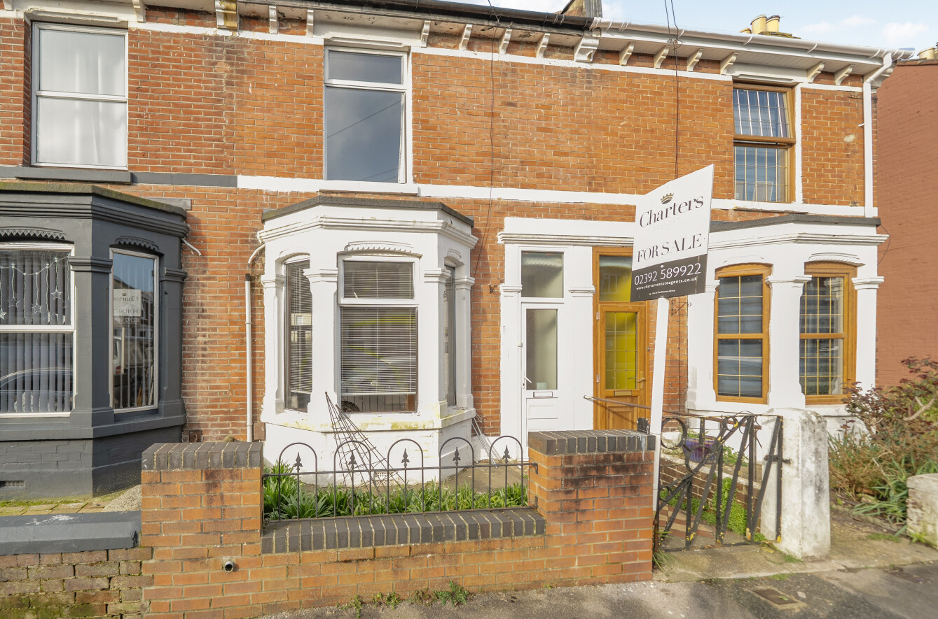 3 bedroom  terraced house for sale
