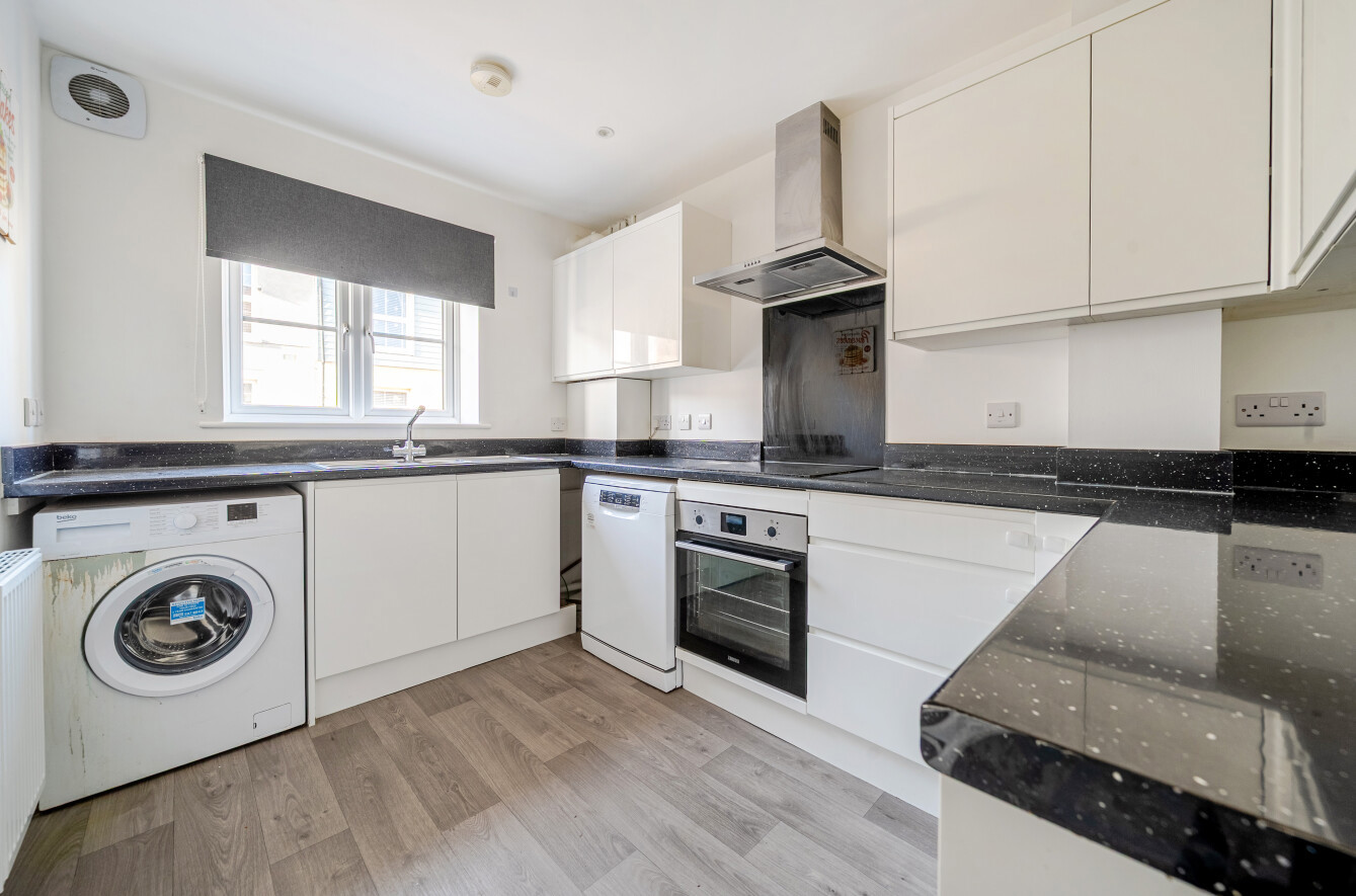 3 bedroom  semi-detached house for sale
