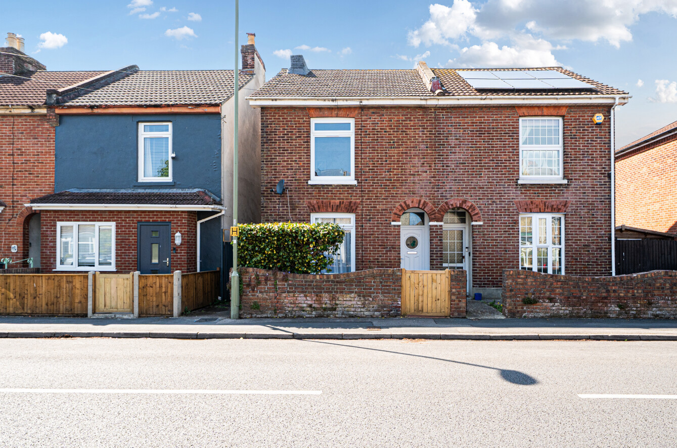 3 bedroom semi-detached house for sale