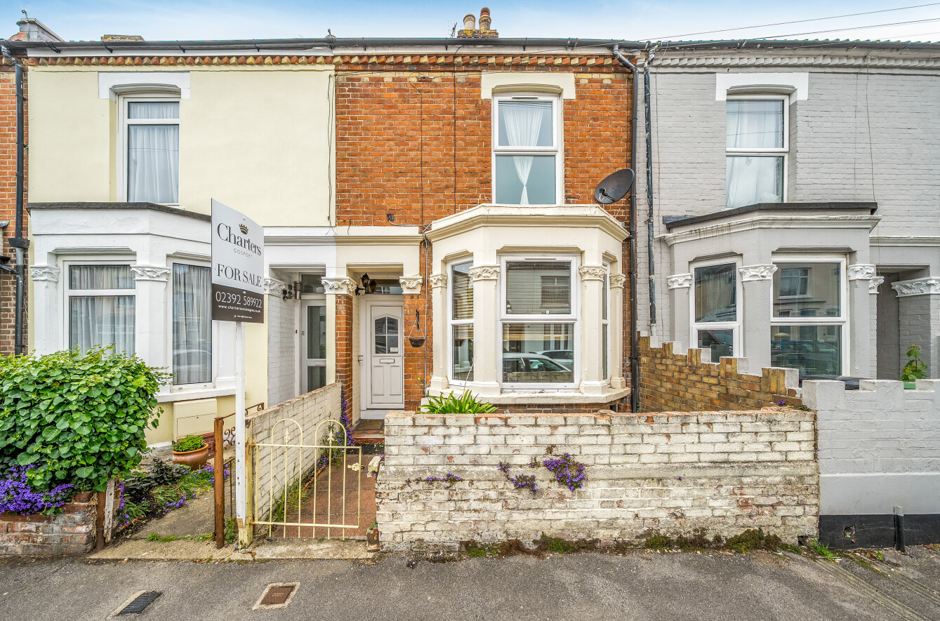 3 bedroom  terraced house for sale