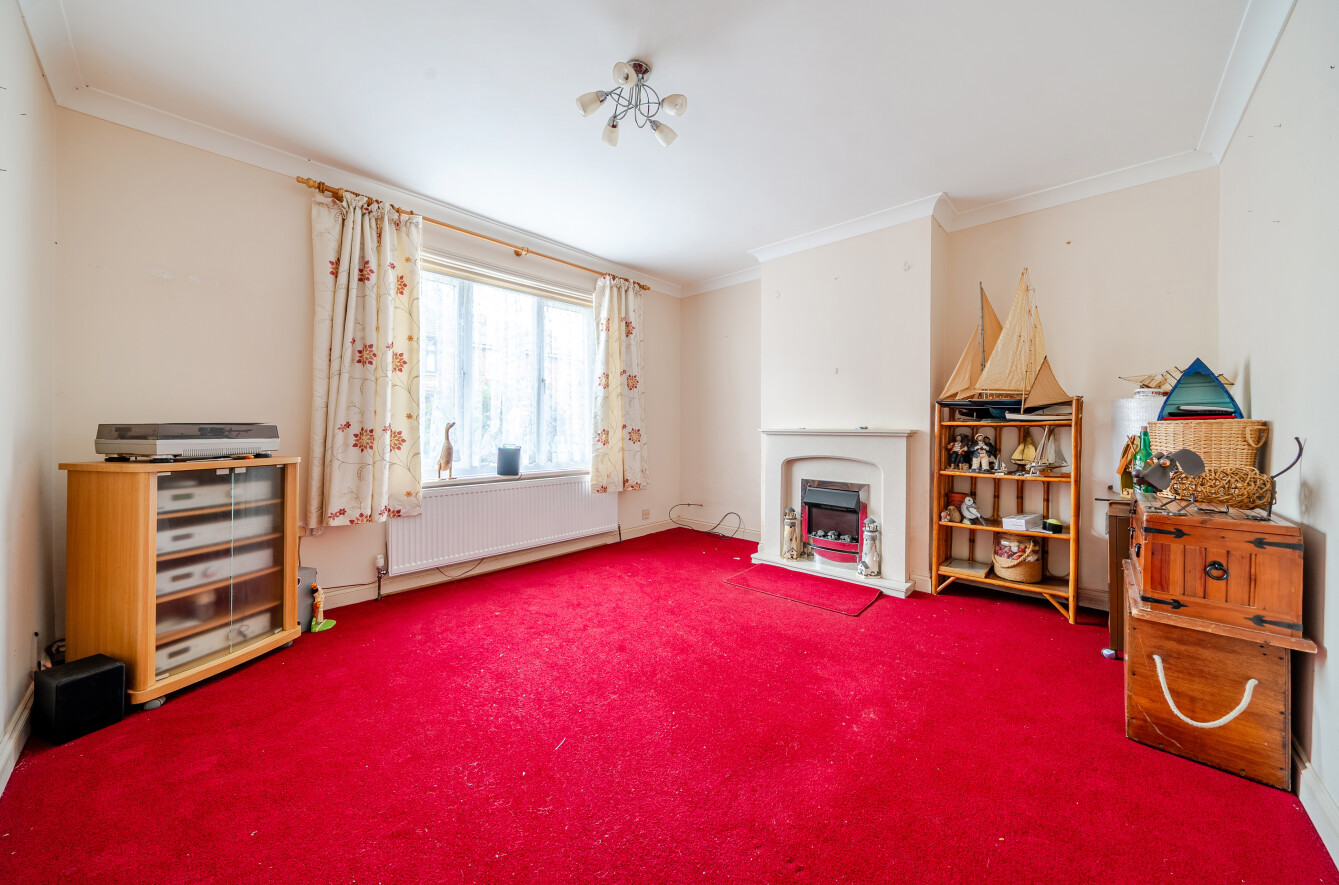 2 bedroom semi-detached house for sale