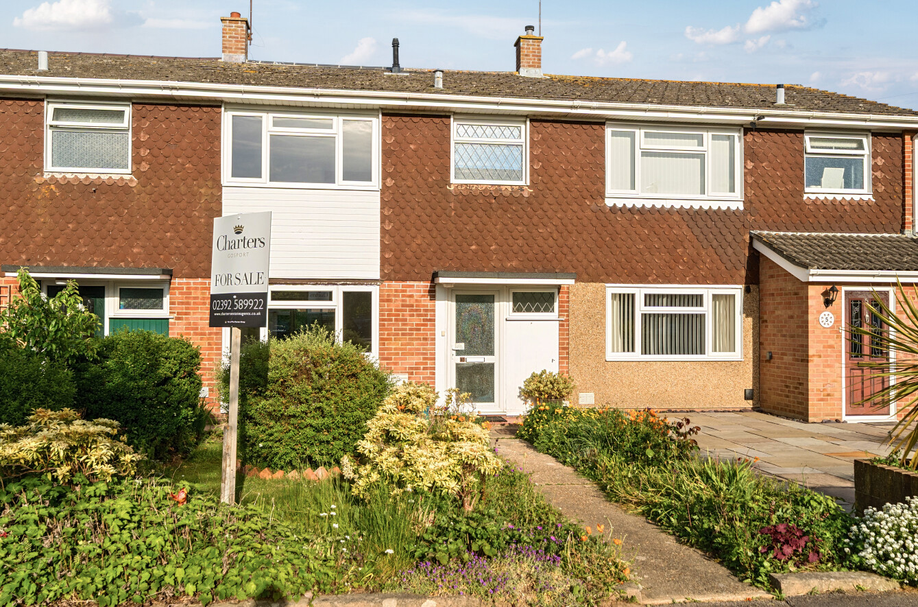 3 bedroom  terraced house for sale
