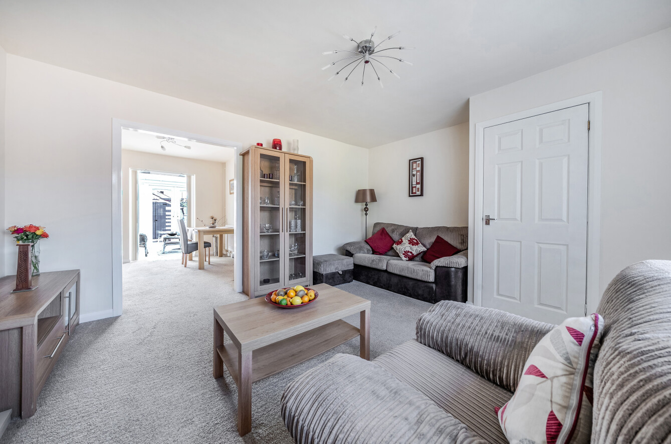 3 bedroom  semi-detached house for sale