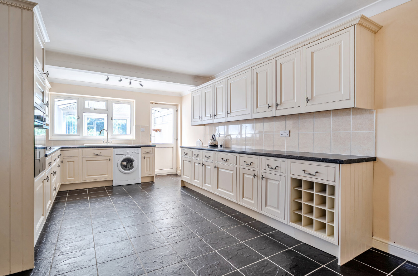 3 bedroom  detached house for sale