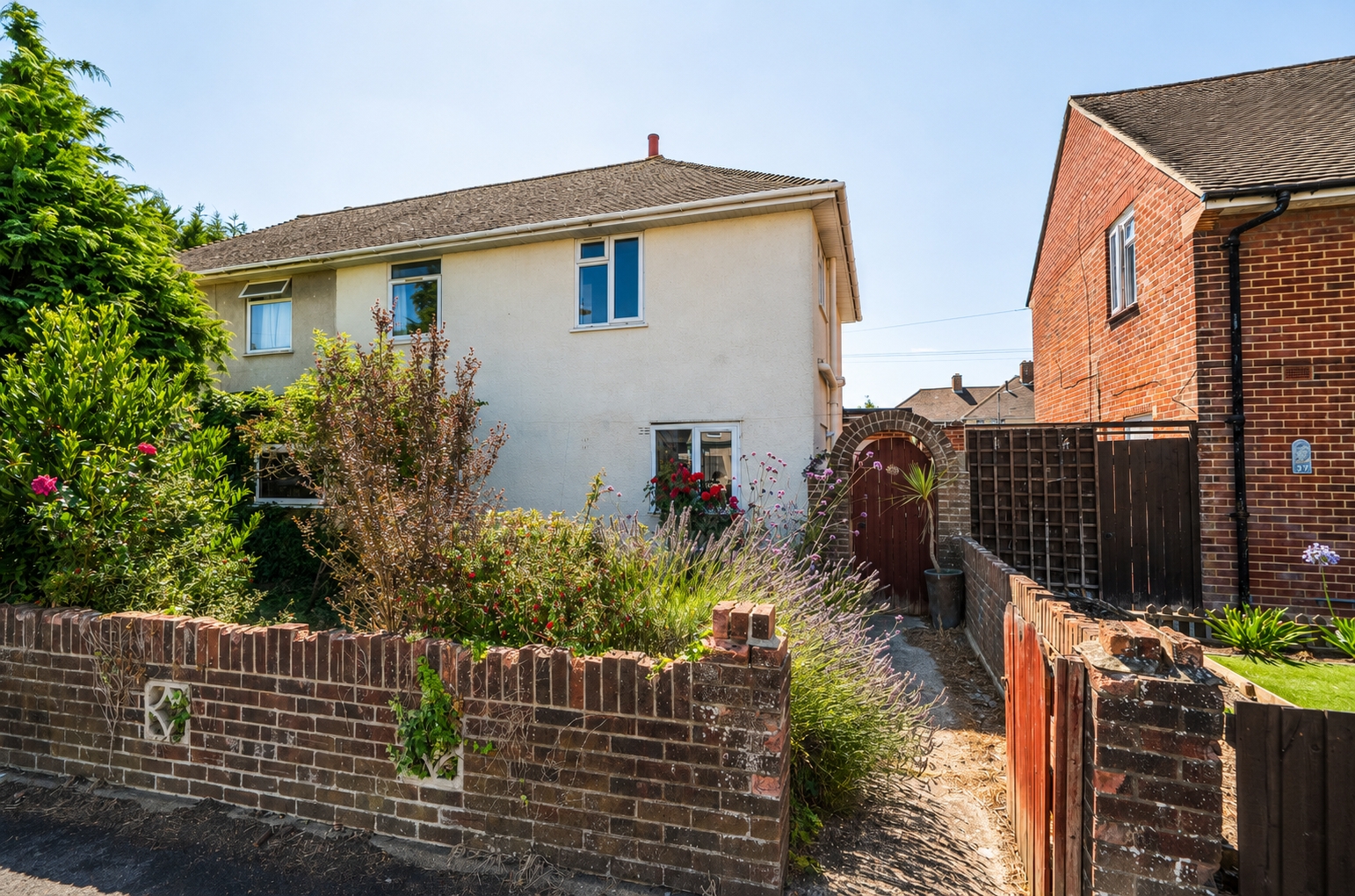 4 bedroom semi-detached house for sale