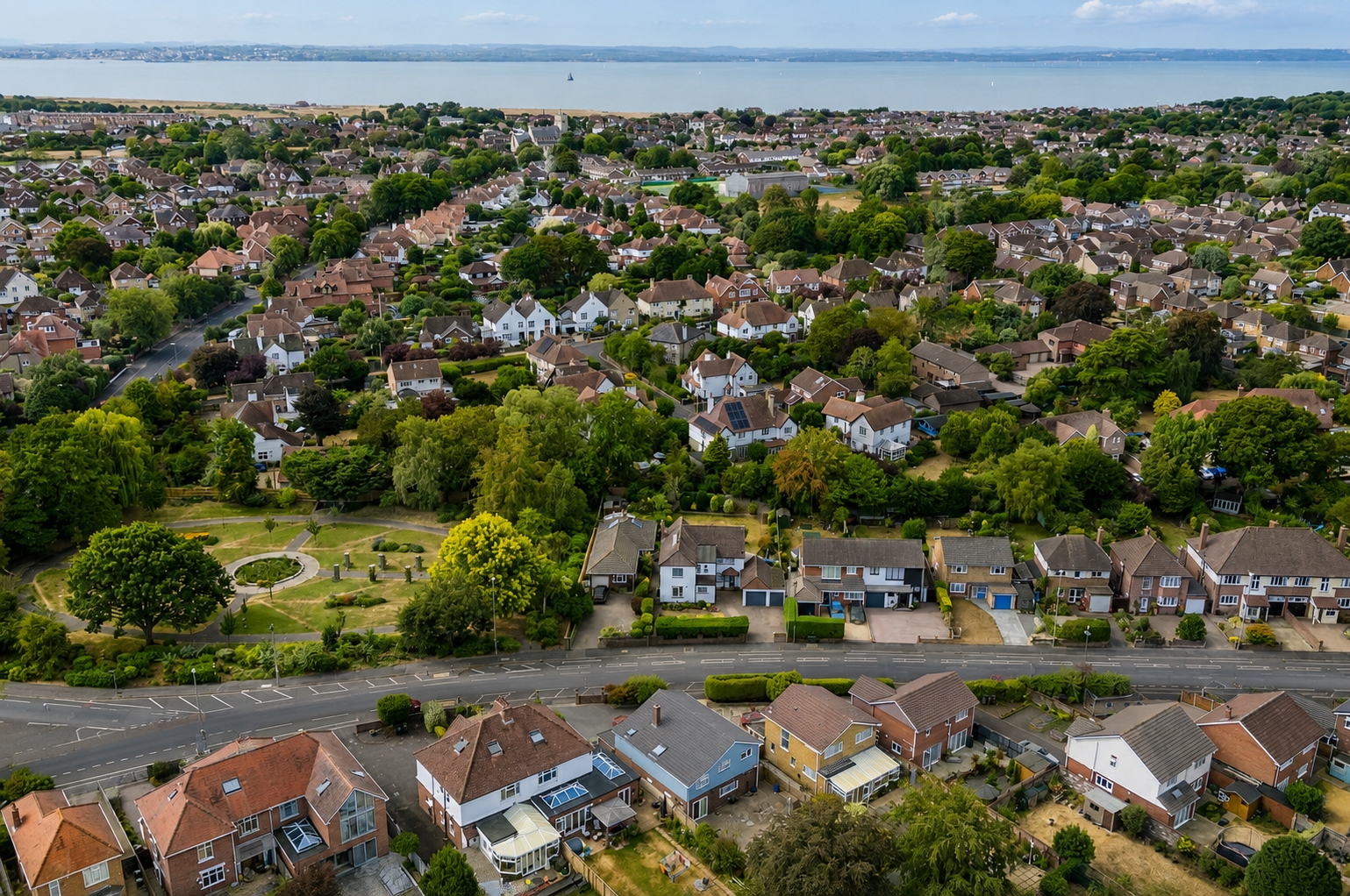 5 bedroom  detached house for sale