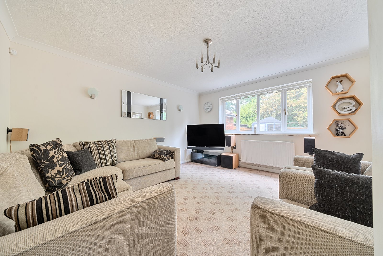4 bedroom  detached house for sale