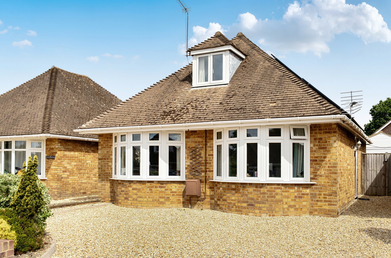 2 bedroom  detached bungalow for sale