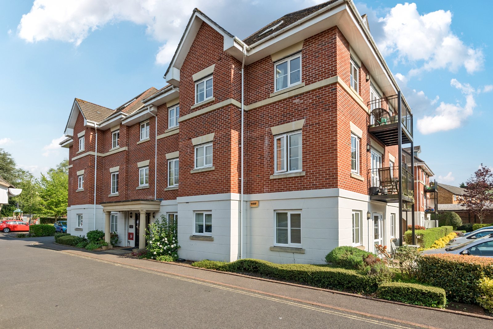 2 bedroom apartment for sale