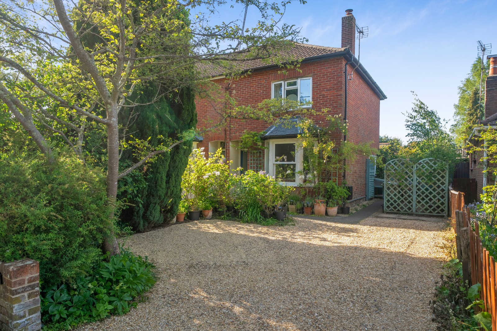 3 bedroom semi-detached house for sale