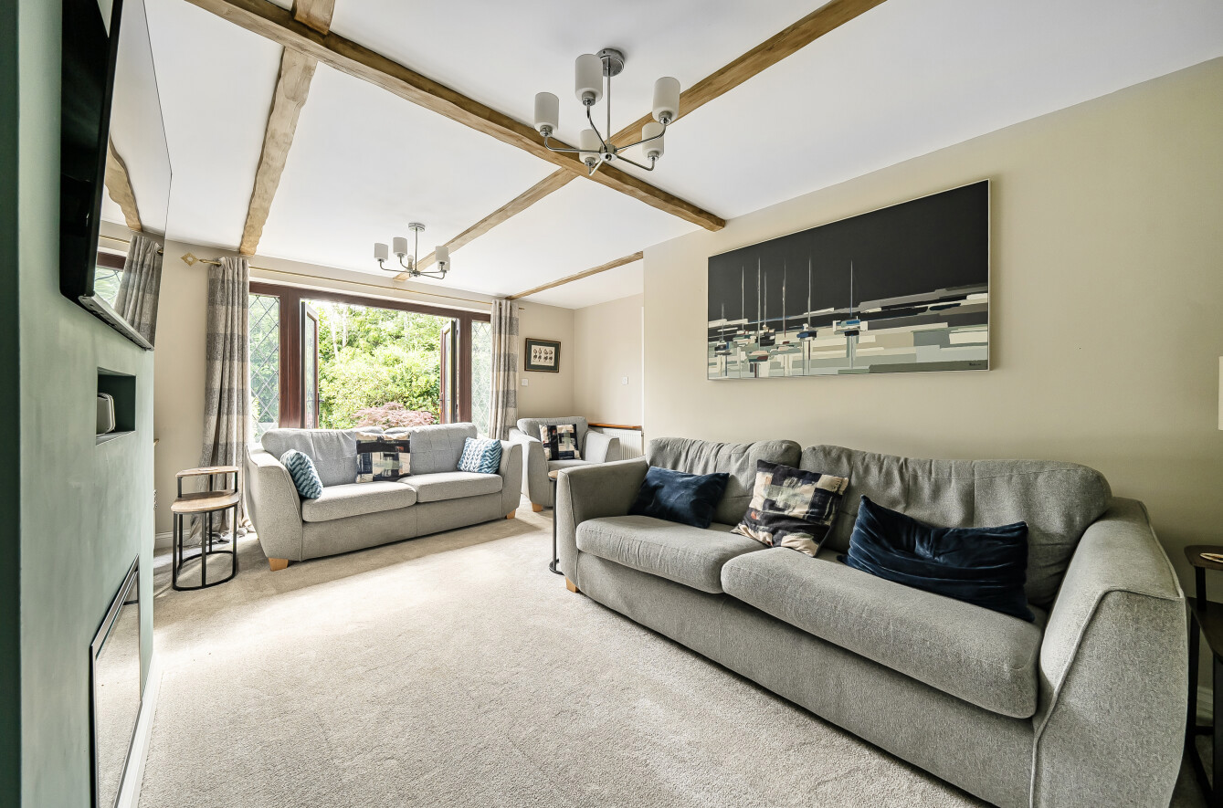 4 bedroom  semi-detached house for sale