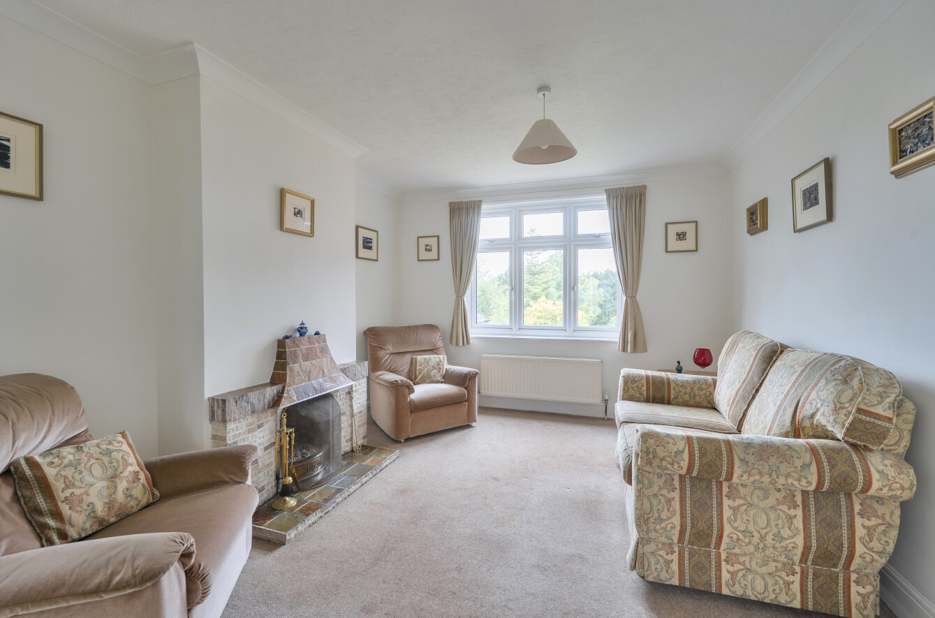 3 bedroom  semi-detached house for sale